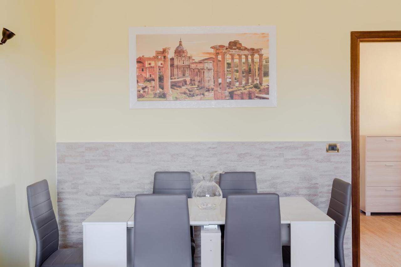 Apartment Le Rondini Apartment, 5 Persone, 2 Balconi, Policlinico Tor Vergata E Casilino *